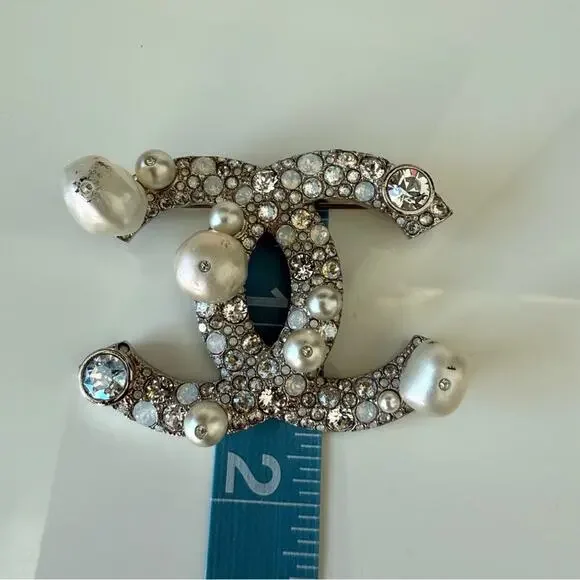CHANEL women brooch with natural pearls Authentic Retail 2100$